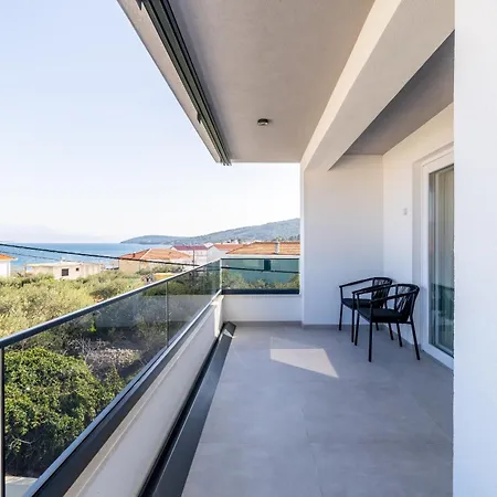 아파트 Bracera Luxury 슬라티네