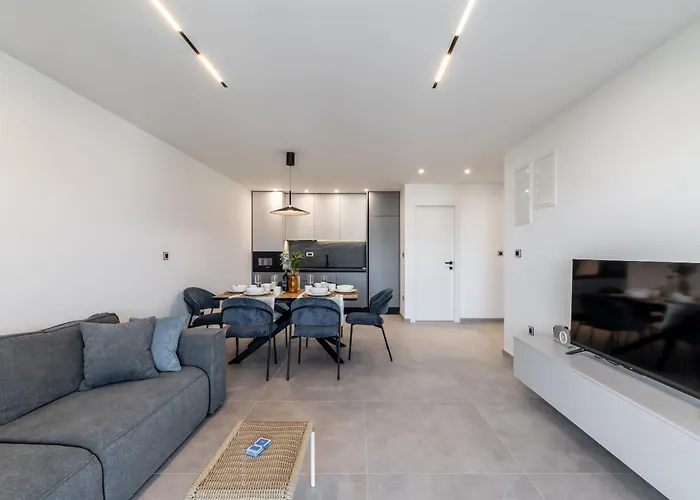 Bracera Luxury شقة سلاتين
